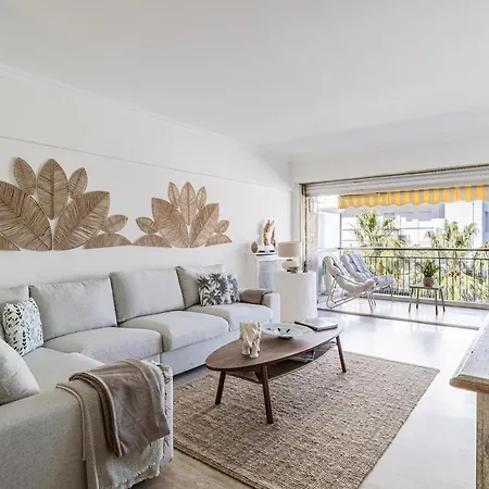 Appartement Palm Beach, Sea View Apartment, 100m From Beaches *