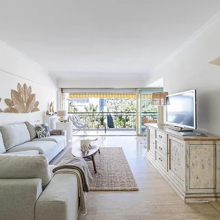 Appartement Palm Beach, Sea View Apartment, 100m From Beaches