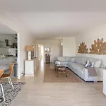 Palm Beach, Sea View Apartment, 100m From Beaches Apartman